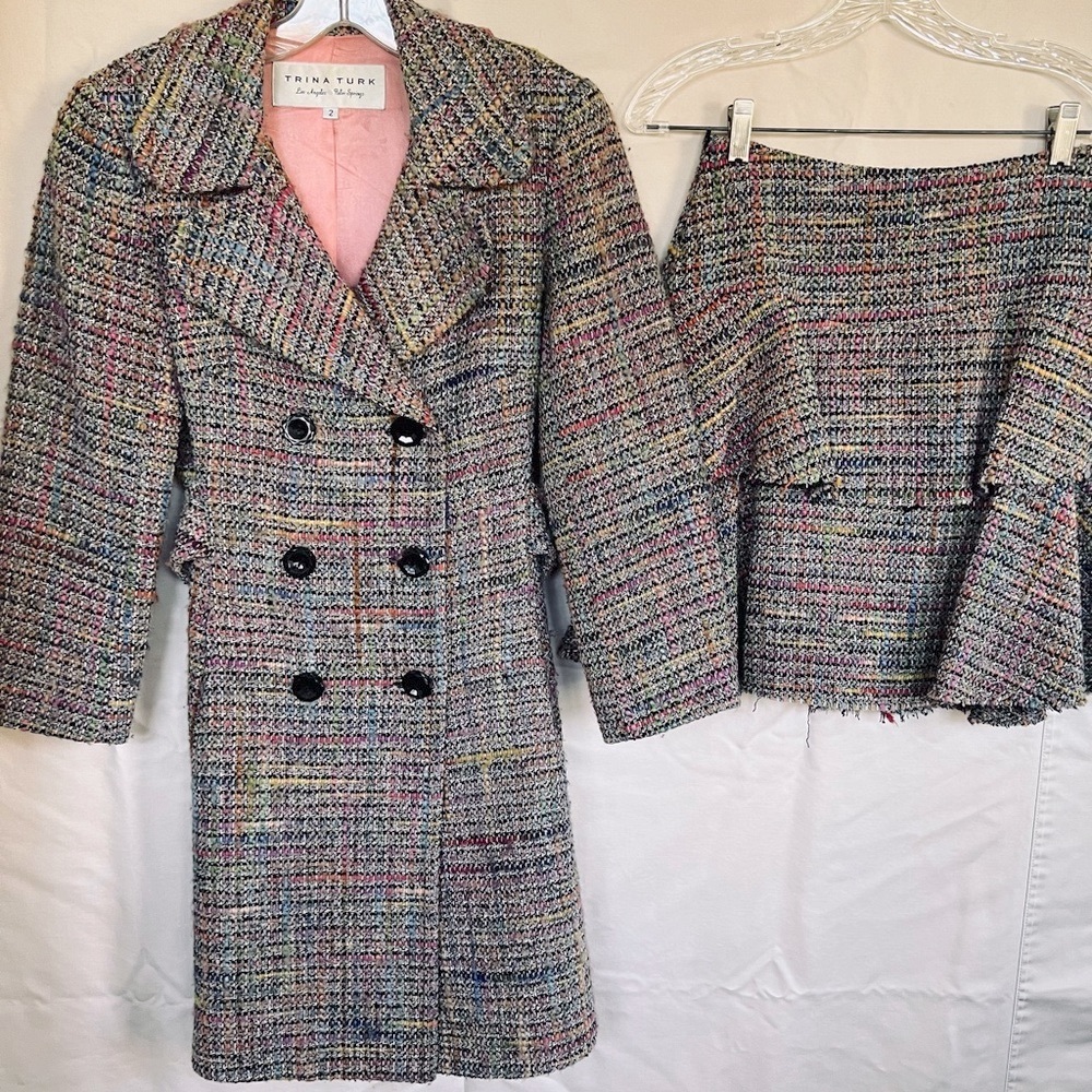 Trina Turk double breasted tweed knee length coat w/ matching skirt size 2